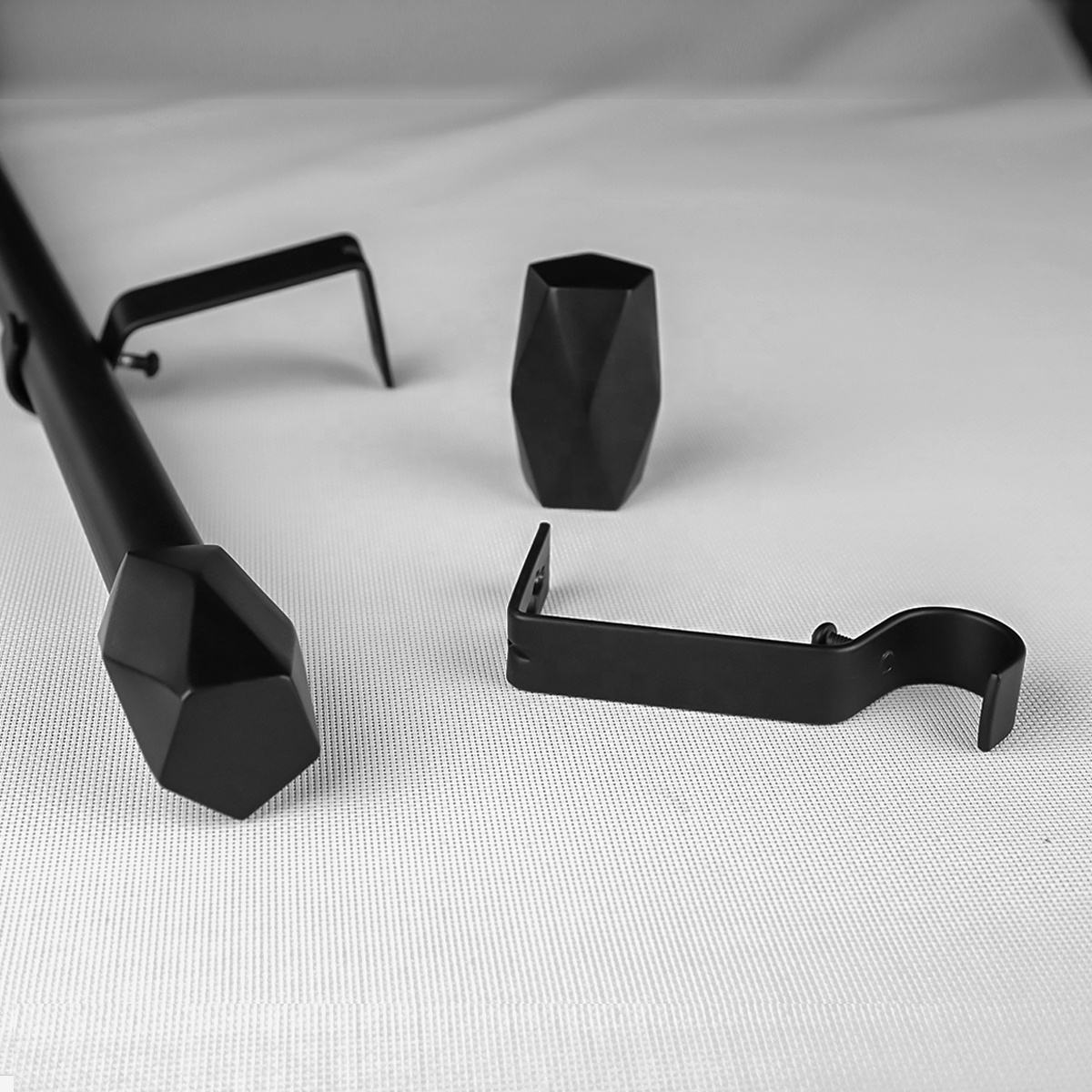 Best Selling Modern Design Carved Silver Painting Drapery Rod Set Customized Curtain Pole Made of Durable Metal Factory Direct