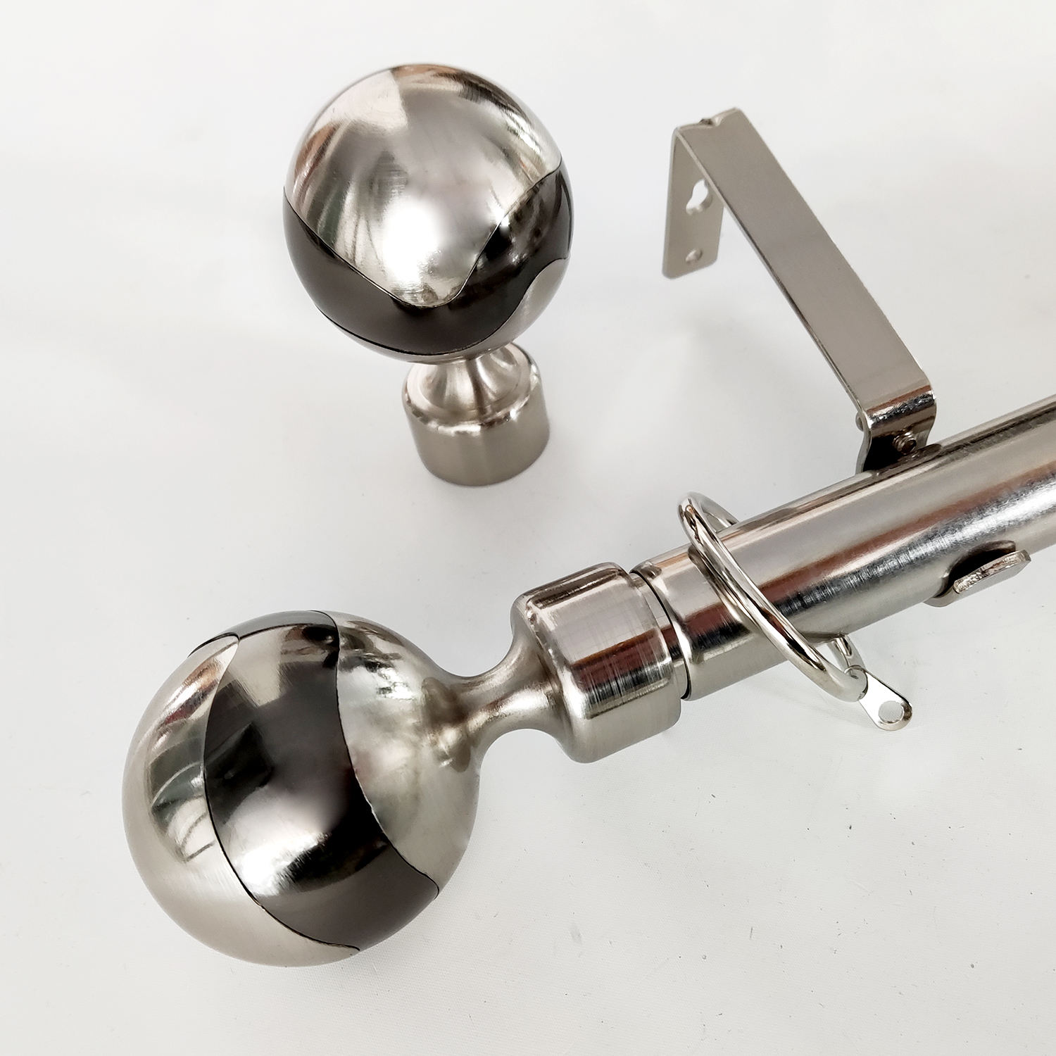 Factory Directly Wholesale Adjustable Modern Design Metal Window Curtain Rods Metal Curtain Pole Accessories