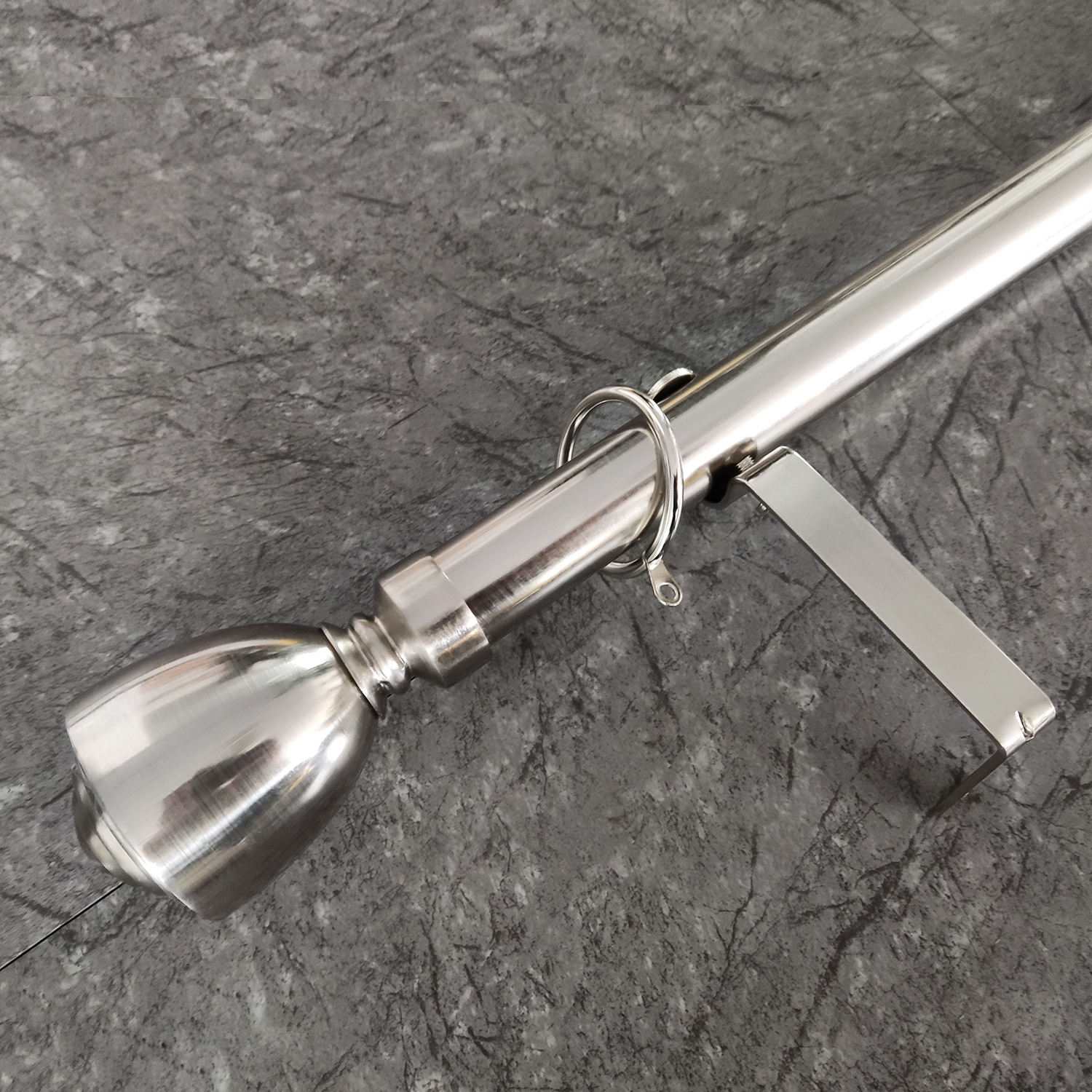 High Quality Eco-friendly Modern Aluminum Alloy Curtain Rod Set with Customizable Length and European Style Accessories