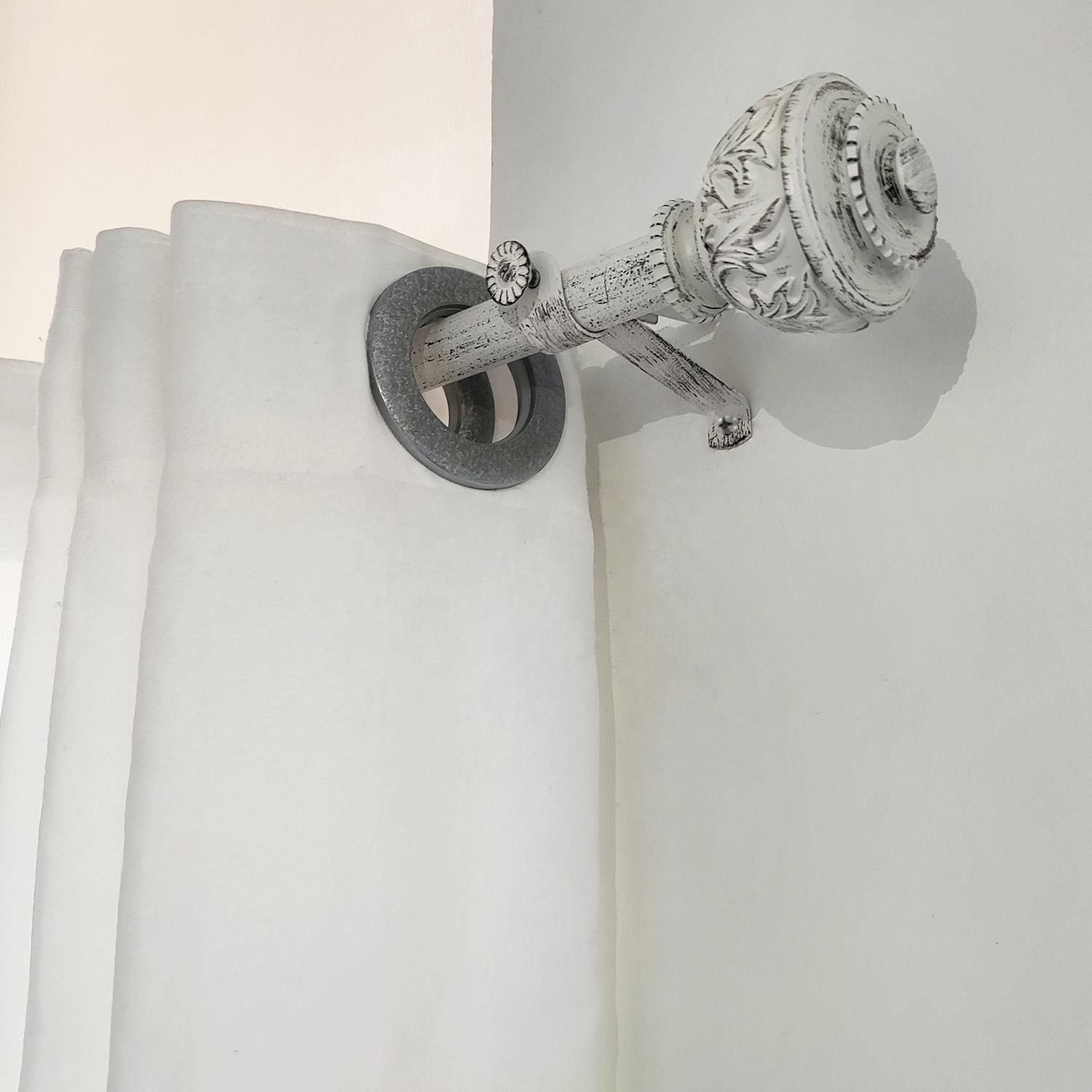 Wholesale Modern Home Decor Curtain Rod Sets Hot Sale White Black Resin Metal Customized for Home Decor