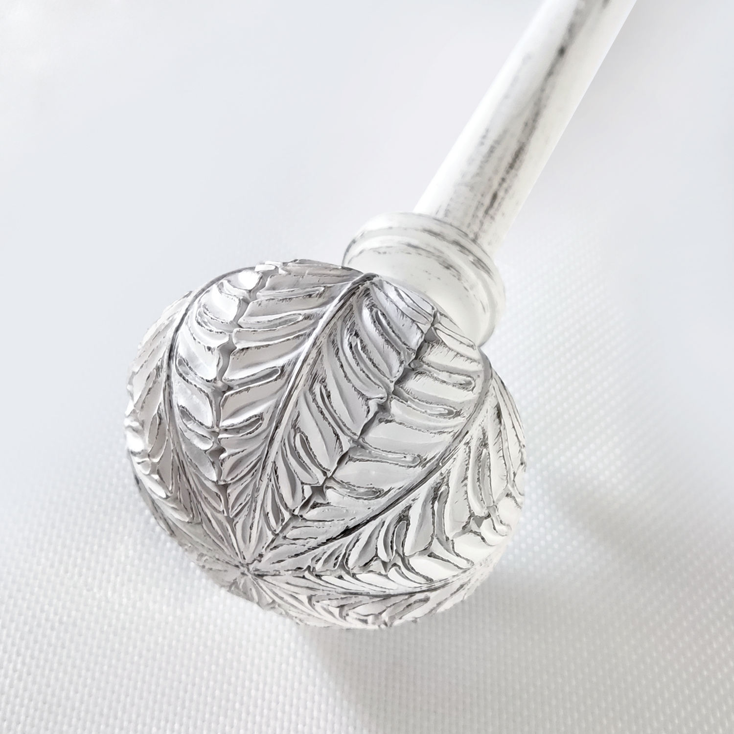 Hot Sale Modern Design Resin Curtain Accessory Rod with Finial Factory Wholesale for Decorative Curtains