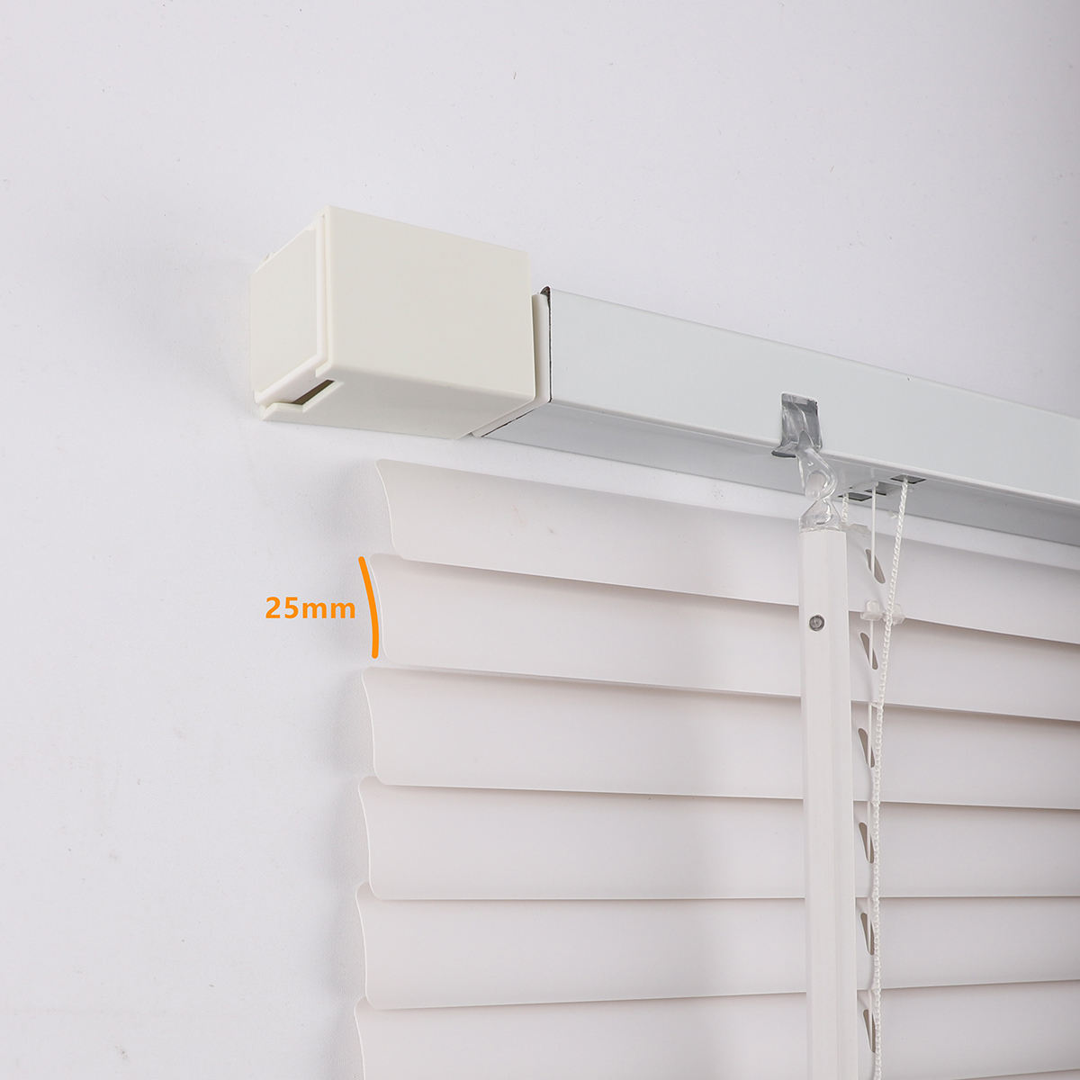 Custom Modern 25mm Venetian Blinds Horizontal Pattern Plain Technique Rope Format Blinds Shades Shutters for Windows