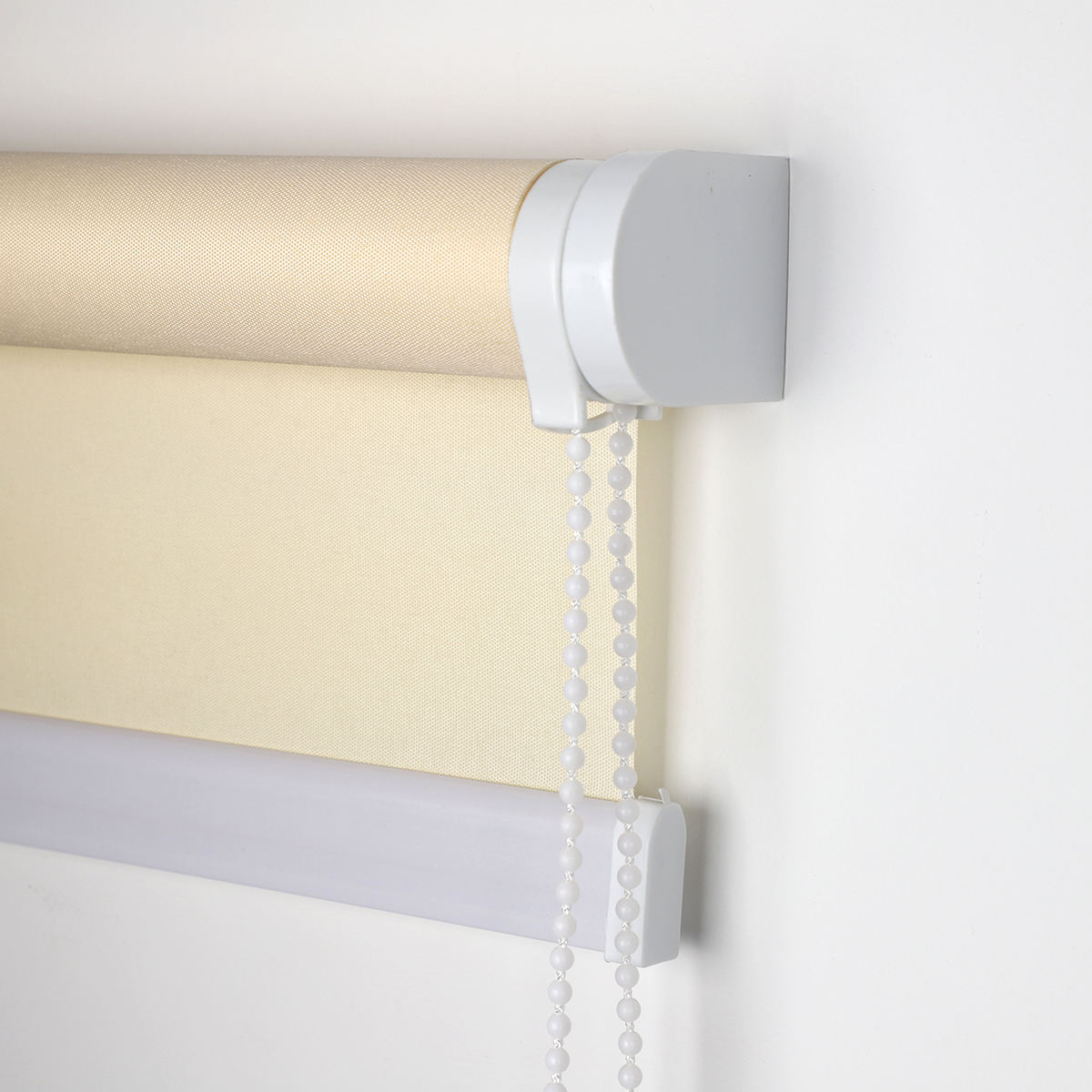 Hot Sales Modern Fabric Horizontal Blackout Roller Blinds Built-in Motorized Control High Quality French Window Office House